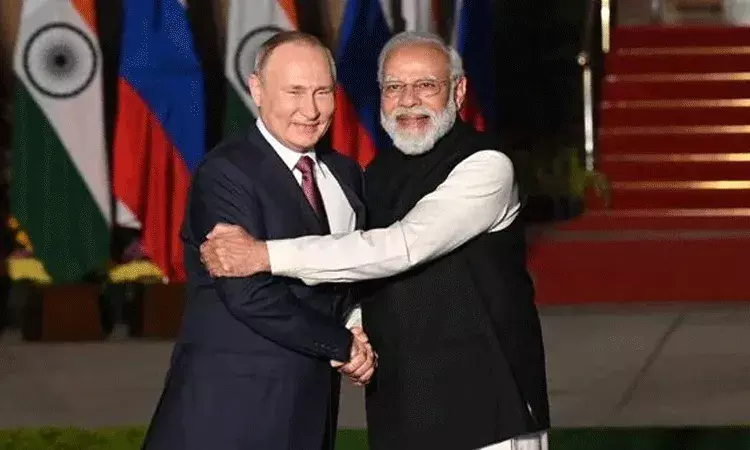 ఉక్రెయిన్ యుద్ధం ముగించమని పుతిన్ను కోరండి.. ప్రధాని మోదీకి వైట్ హౌస్ సూచన ఉక్రెయిన్ యుద్ధం ముగించమని పుతిన్ను కోరండి.. ప్రధాని మోదీకి వైట్ హౌస్ సూచన