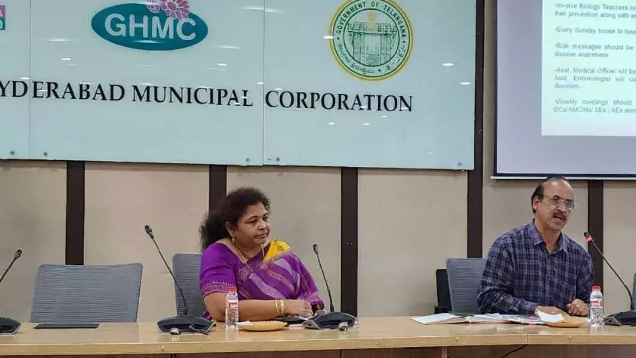 Mayor Gadwal Vijayalakshmi : డెంగ్యూ నియంత్రణలో అందరూ భాగస్వాములు కావాలి :  మేయర్ గద్వాల్ విజయలక్ష్మి Mayor Gadwal Vijayalakshmi : డెంగ్యూ నియంత్రణలో అందరూ భాగస్వాములు కావాలి :  మేయర్ గద్వాల్ విజయలక్ష్మి