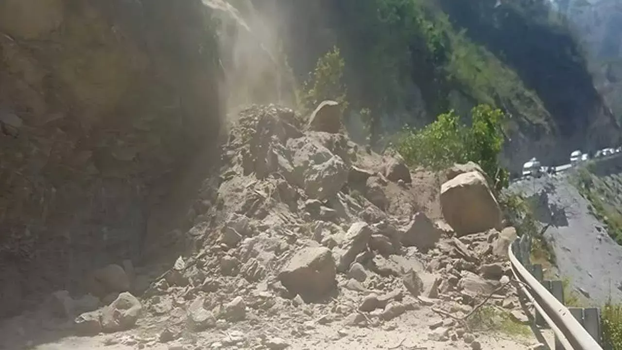 Badrinath : బద్రీనాథ్ రూట్ బంద్ Badrinath : బద్రీనాథ్ రూట్ బంద్