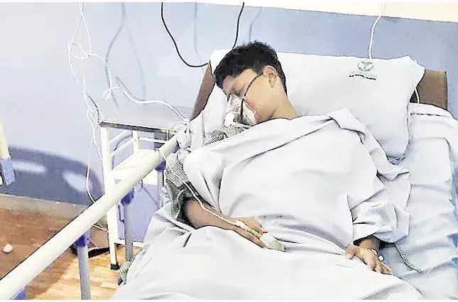 HYD: స్విమ్మింగ్‌ పూల్‌లో కరంట్‌ షాక్‌