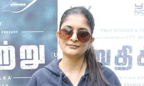 Sudha Kongara : రెండు భాషల్లోకి.. సూరరై పొట్రు, సర్ఫీరాపై సుధా కొంగర Sudha Kongara : రెండు భాషల్లోకి.. సూరరై పొట్రు, సర్ఫీరాపై సుధా కొంగర