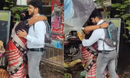 కొడుకు సీఏ పరీక్షలో విజయం.. తల్లి భావోద్వేగం