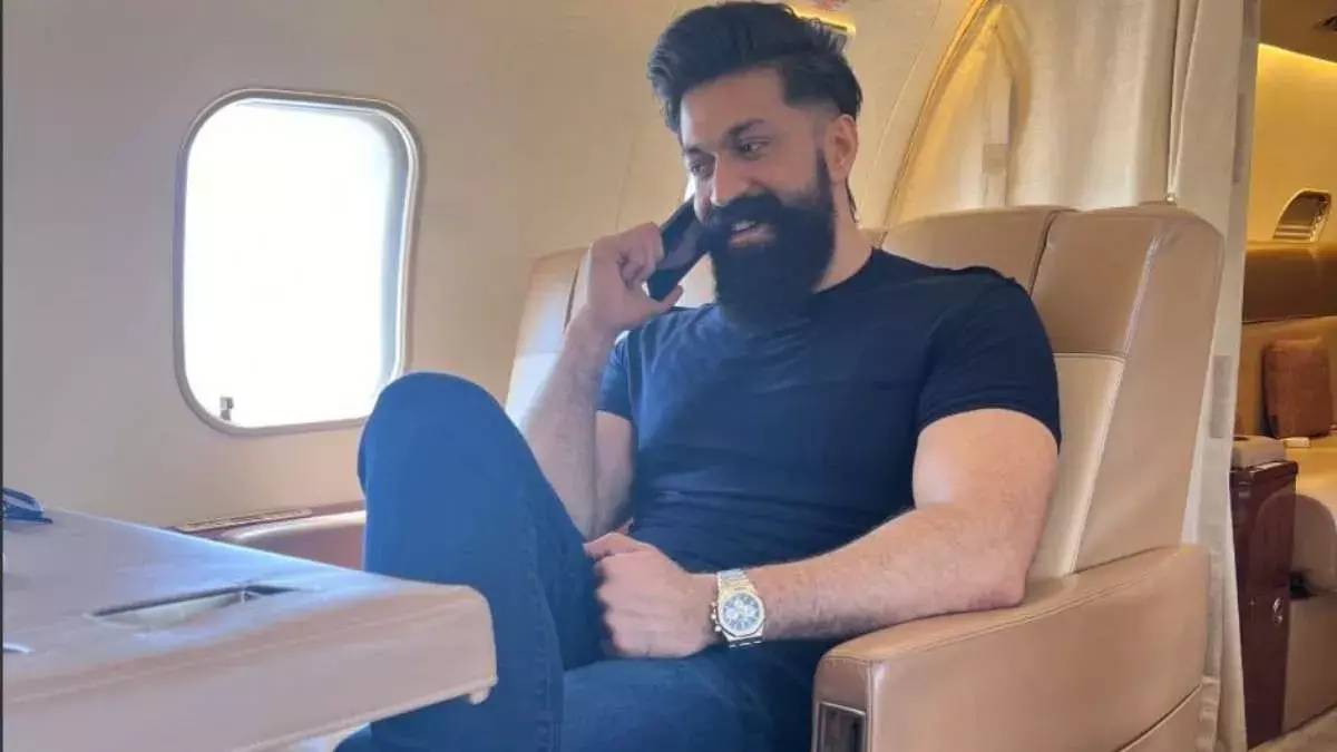 Toxic : కొత్త సినిమా కోసమేనా.. కొత్త లుక్ తో నెటిజన్లను ఆశ్చర్యపరుస్తోన్న రాకింగ్ స్టార్ Toxic : కొత్త సినిమా కోసమేనా.. కొత్త లుక్ తో నెటిజన్లను ఆశ్చర్యపరుస్తోన్న రాకింగ్ స్టార్