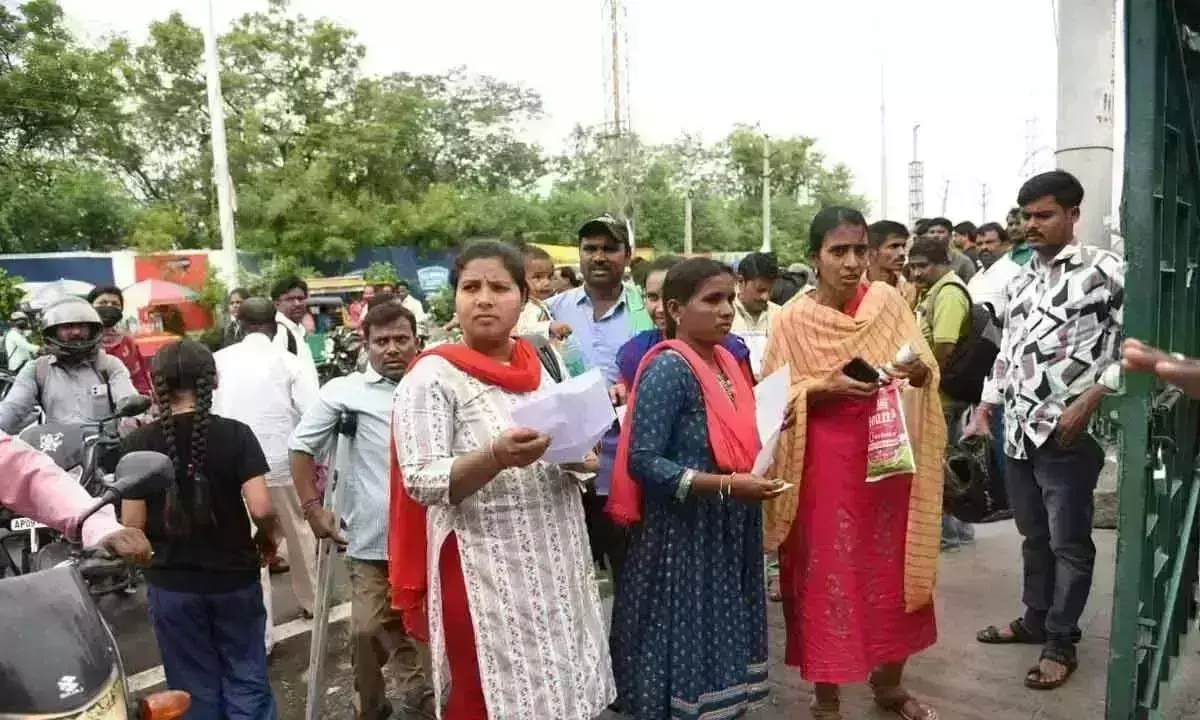 TG DSC Exams: నేడు తెలంగాణ డీఎస్సీ పరీక్షలు.. TG DSC Exams: నేడు తెలంగాణ డీఎస్సీ పరీక్షలు..