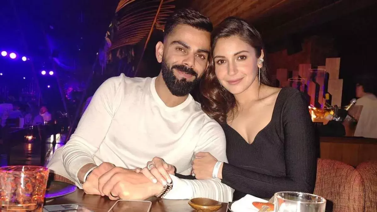 Virat Kohli-Anushka Sharma : తొలిసారిగా అకాయ్ కోహ్లీతో విరుష్క కపుల్ Virat Kohli-Anushka Sharma : తొలిసారిగా అకాయ్ కోహ్లీతో విరుష్క కపుల్