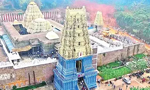 Simhachalam: సింహాచలంలో నేడు గిరి ప్రదక్షిణ Simhachalam: సింహాచలంలో నేడు గిరి ప్రదక్షిణ