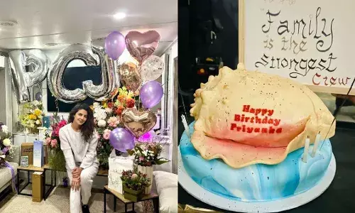 Birthday Celebrations : వర్కింగ్ బర్త్డే సెలబ్రేషన్స్.. గ్లింప్సెస్ షేర్ చేసిన ప్రియాంక చోప్రా Birthday Celebrations : వర్కింగ్ బర్త్డే సెలబ్రేషన్స్.. గ్లింప్సెస్ షేర్ చేసిన ప్రియాంక చోప్రా
