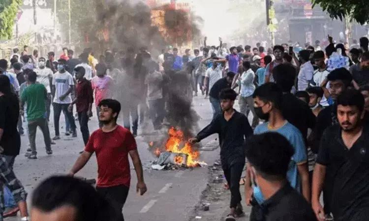 బంగ్లాదేశ్ నిరసనలు: స్వదేశానికి తిరిగి వచ్చిన 778 మంది భారతీయ విద్యార్థులు.. బంగ్లాదేశ్ నిరసనలు: స్వదేశానికి తిరిగి వచ్చిన 778 మంది భారతీయ విద్యార్థులు..