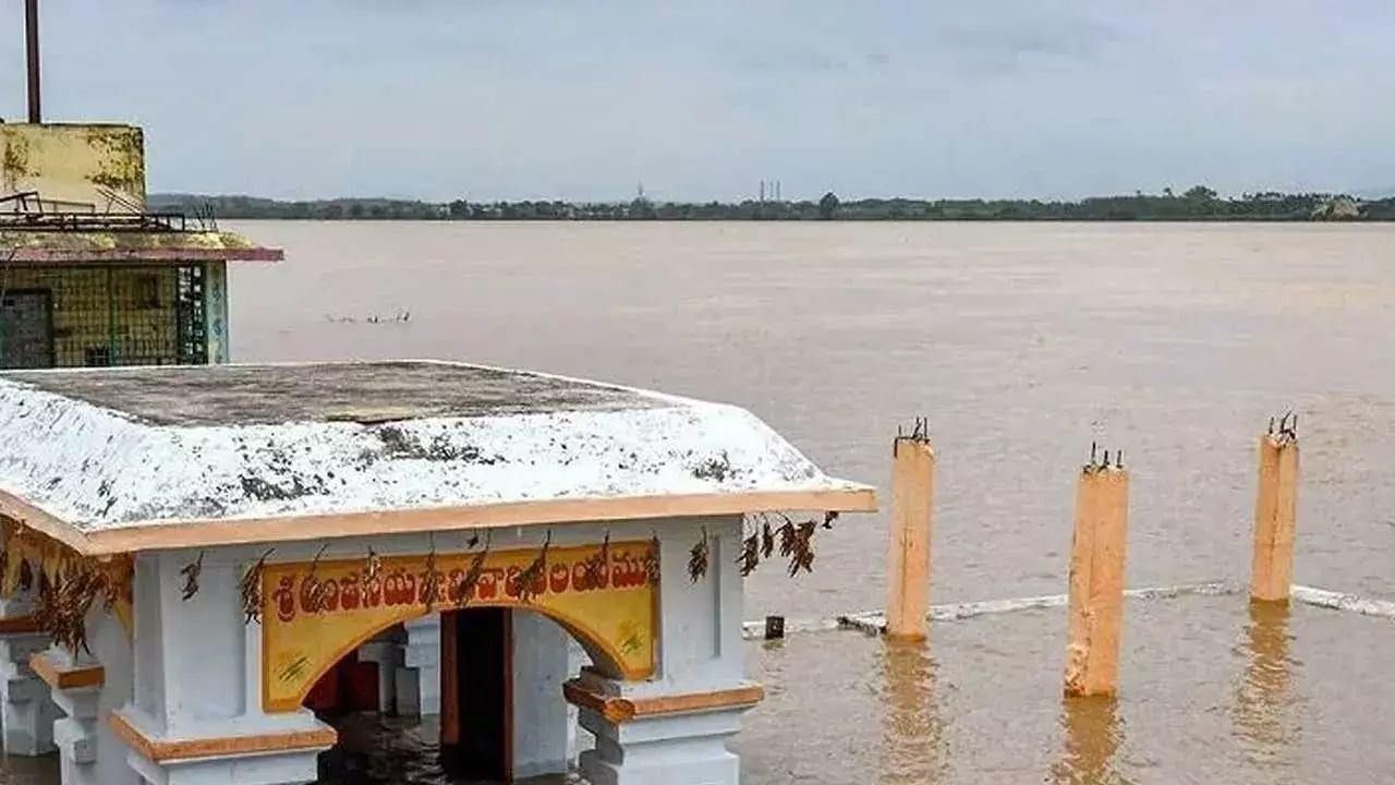 Bhadrachalam : పెను ముప్పు Bhadrachalam : పెను ముప్పు