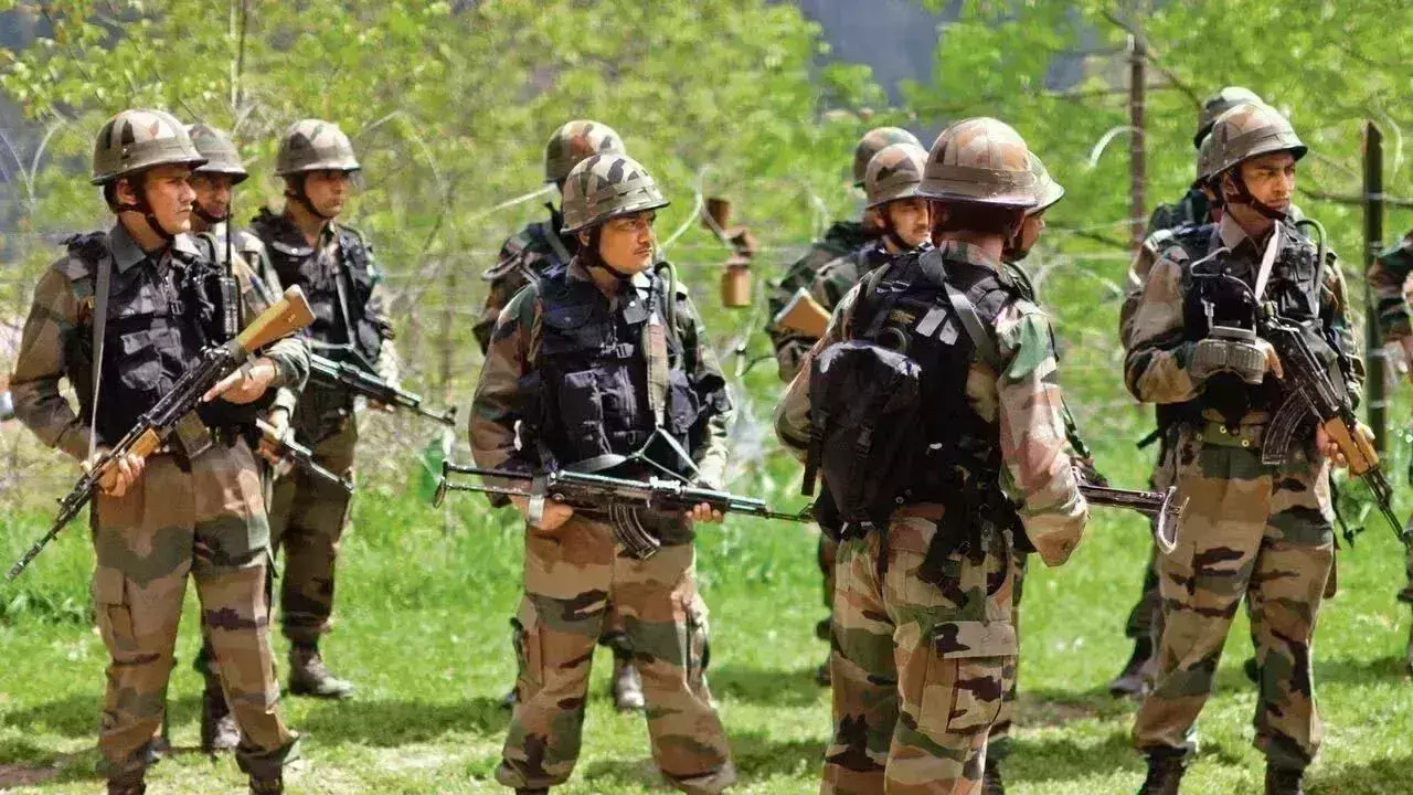 Terrorist Attack: రాజౌరీలో కొనసాగుతున్న ఎన్‌కౌంటర్‌