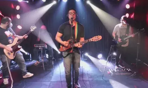 Ayres Sasaki  : లైవ్ కచేరీలో విద్యుదాఘాతంతో రాక్ సింగర్ మృతి Ayres Sasaki  : లైవ్ కచేరీలో విద్యుదాఘాతంతో రాక్ సింగర్ మృతి