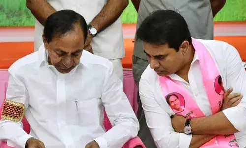 KCR : కేసీఆర్‌కు ఈ చాంబరేంటి..? కేటీఆర్ అసంతృప్తి
