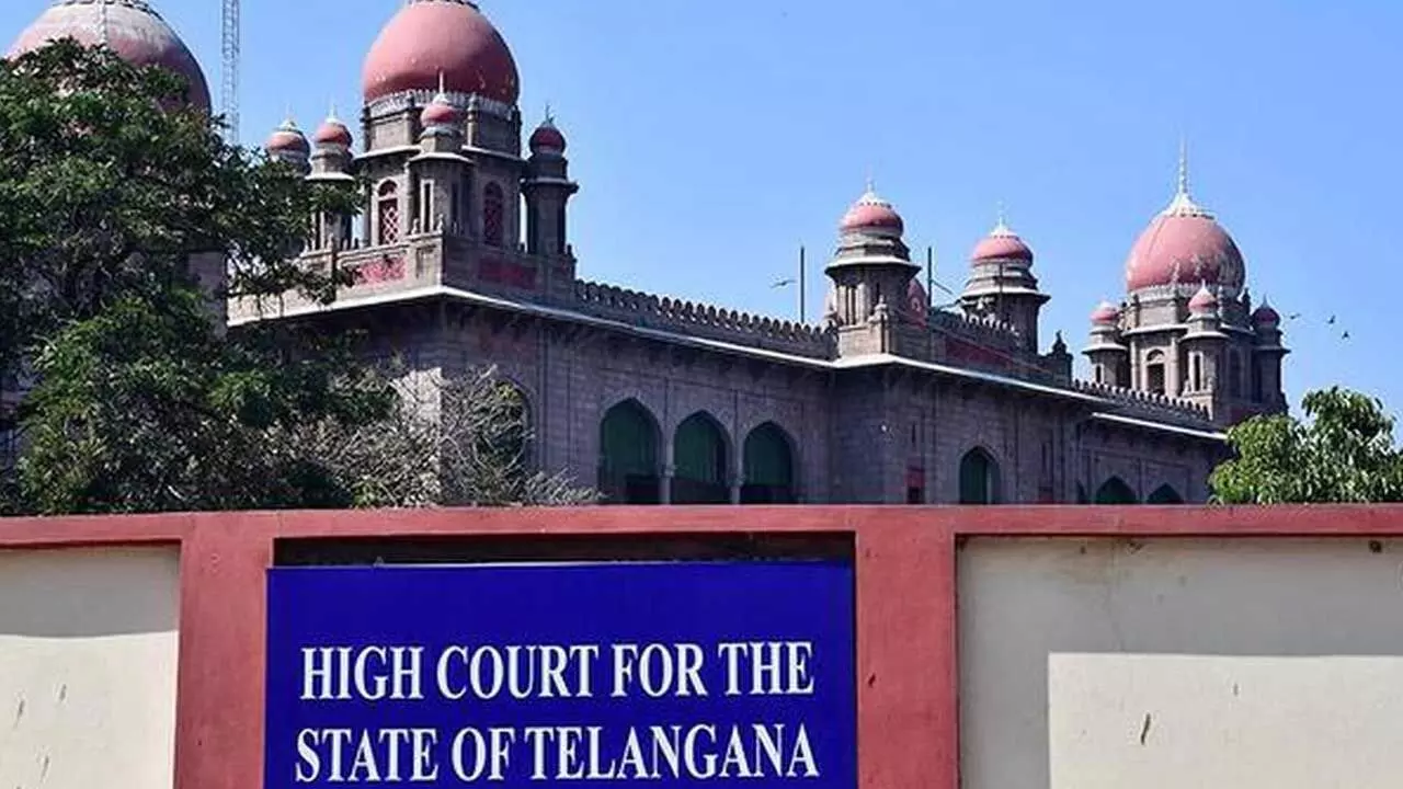 Telangana High Court : స్పీకర్ విషయాల్లో కోర్టుల జోక్యం తగదు Telangana High Court : స్పీకర్ విషయాల్లో కోర్టుల జోక్యం తగదు