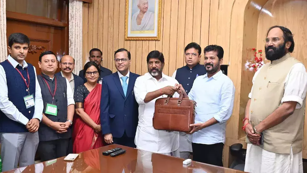 Bhatti Vikramarka : ఎల్ఆర్ఎస్ కోసం నయా టీమ్స్ : డిప్యూటీ సీఎం భట్టి Bhatti Vikramarka : ఎల్ఆర్ఎస్ కోసం నయా టీమ్స్ : డిప్యూటీ సీఎం భట్టి