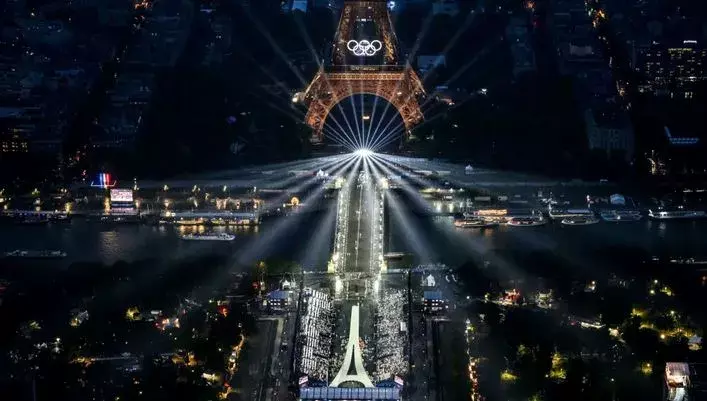OLYMPICS: అదిరిపోయిన ఒలింపిక్స్ ప్రారంభ వేడుకలు OLYMPICS: అదిరిపోయిన ఒలింపిక్స్ ప్రారంభ వేడుకలు