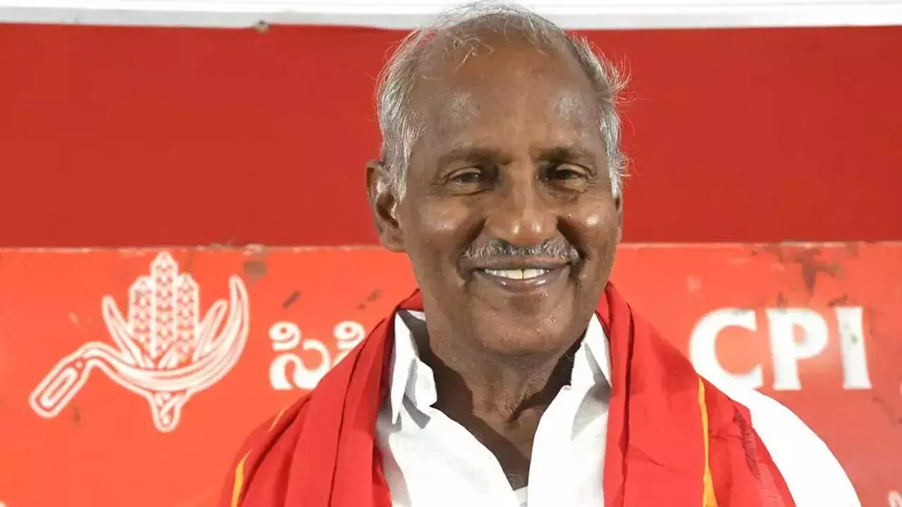 TG : ఆర్నేళ్లకే అన్నీ అయిపోవు : కూనంనేని సాంబశివరావు TG : ఆర్నేళ్లకే అన్నీ అయిపోవు : కూనంనేని సాంబశివరావు