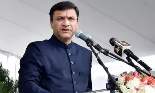 చదువు మధ్యలోనే మానేశా: అక్బరుద్దీన్ ఒవైసీ