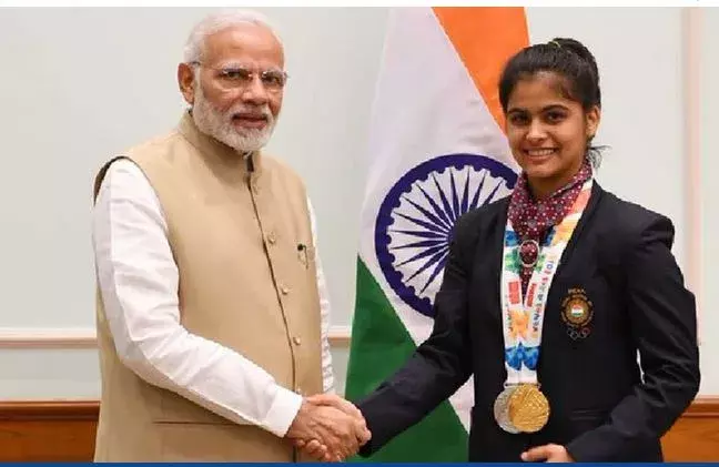 OLYMPICS: మను బాకర్పై ప్రశంసల జల్లు OLYMPICS: మను బాకర్పై ప్రశంసల జల్లు