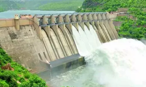 Srisailam Project : శ్రీశైలం ప్రాజెక్టు గేట్లు ఓపెన్