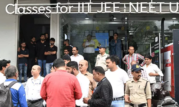 ఢిల్లీ విషాదం తర్వాత ఇండోర్ లో మూతబడిన 13 కోచింగ్ సెంటర్లు.. ఢిల్లీ విషాదం తర్వాత ఇండోర్ లో మూతబడిన 13 కోచింగ్ సెంటర్లు..