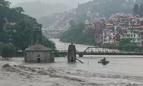 Himachal Pradesh: భారీ వర్షాలు.. కులులో కూలిన భవనం