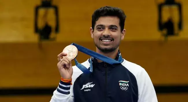 OLYMPICS: కల నెరవేర్చుకున్న స్వప్నిల్ OLYMPICS: కల నెరవేర్చుకున్న స్వప్నిల్