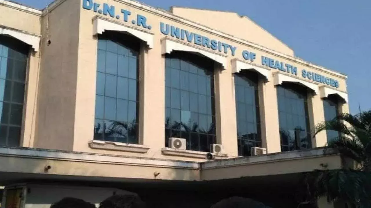 AP : వైఎస్సార్ హెల్త్ యూనివర్సిటీ పేరు మారుస్తూ గెజిట్