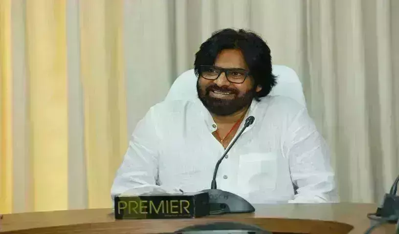 Pawan Kalyan: క్యాబ్ డ్రైవర్ల కు అండగా పవన్ కల్యాణ్ Pawan Kalyan: క్యాబ్ డ్రైవర్ల కు అండగా పవన్ కల్యాణ్