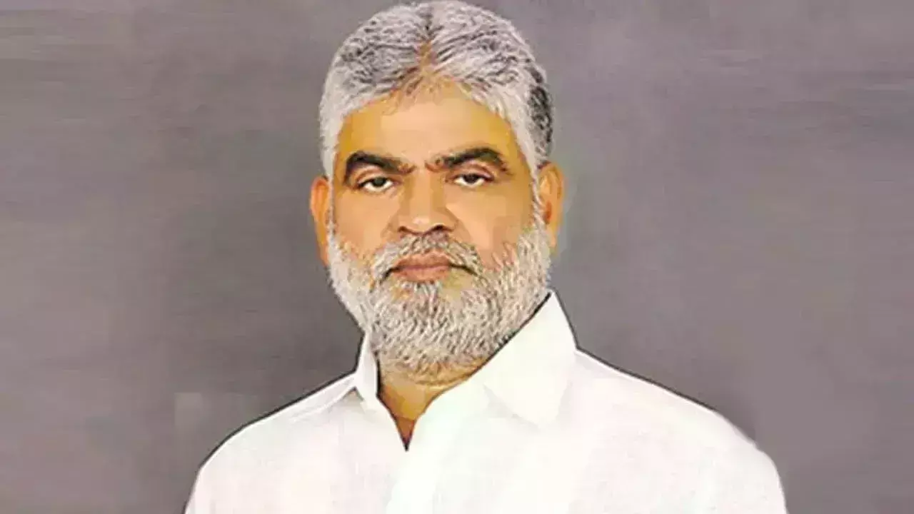 Social Media Posts: అసెంబ్లీ స్పీకర్ పై అనుచిత పోస్టులు.. నిందితుడు అరెస్ట్..