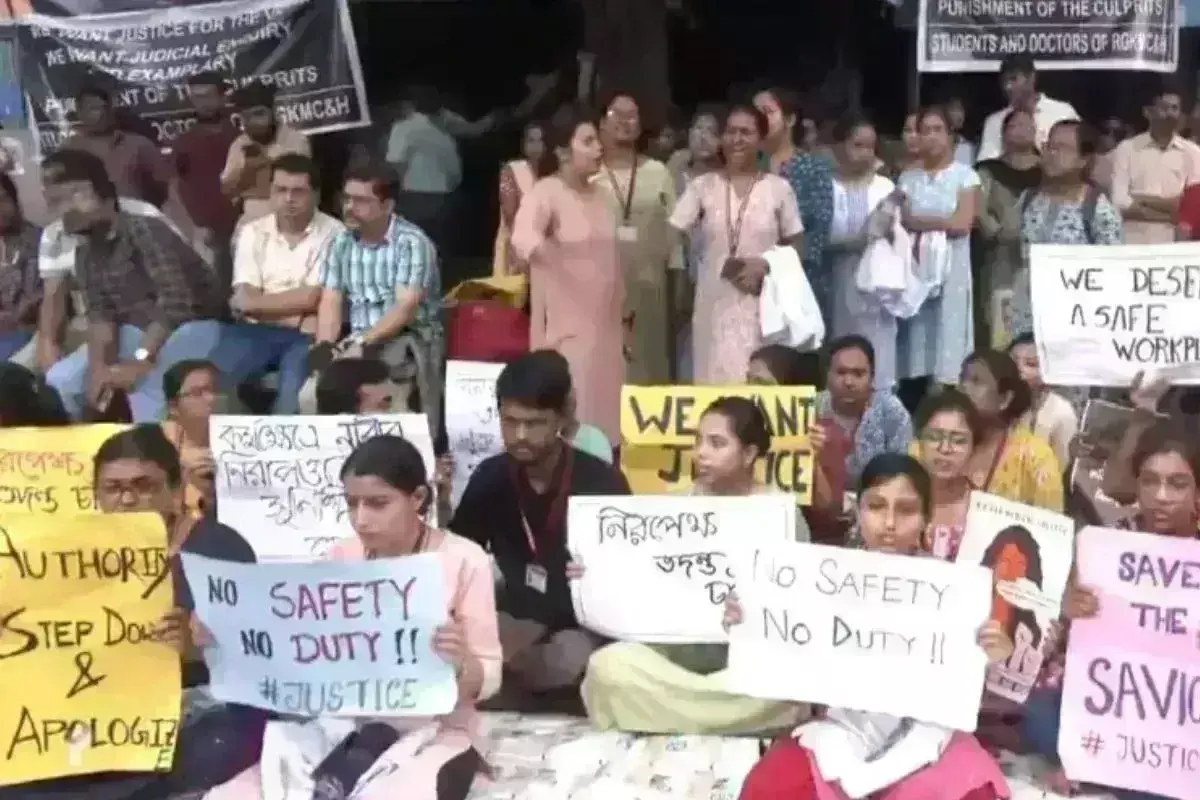 Kolkat : దేశవ్యాప్తంగా నిరవధిక సమ్మెకు దిగిన డాక్టర్లు