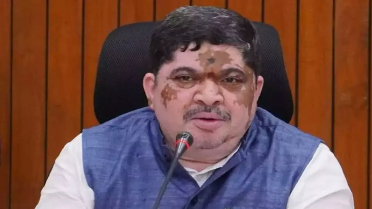 TG : విద్యార్థులకు వైద్యపరీక్షలు నిర్వహించండి: మంత్రి పొన్నం TG : విద్యార్థులకు వైద్యపరీక్షలు నిర్వహించండి: మంత్రి పొన్నం