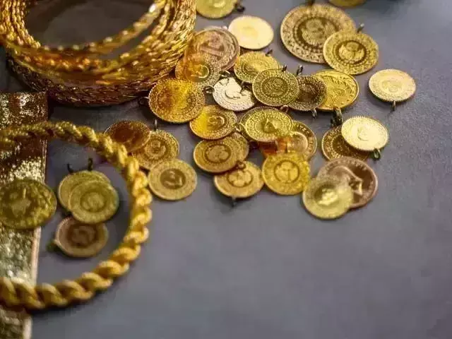 Bank Manager Fraud: తాకట్టు పెట్టిన 25 కిలోల బంగారంతో పరారైన బ్యాంక్‌ మేనేజర్‌