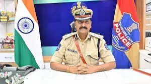 Rachakonda Police: ప్రభుత్వ శాఖల్లో ఉద్యోగాలు ఇప్పిస్తామని మోసం చేస్తున్న ముఠా గుట్టు రట్టు Rachakonda Police: ప్రభుత్వ శాఖల్లో ఉద్యోగాలు ఇప్పిస్తామని మోసం చేస్తున్న ముఠా గుట్టు రట్టు