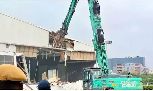 HYDRA: హీరో నాగార్జున ఎన్ కన్వెన్షన్ కూల్చివేత HYDRA: హీరో నాగార్జున ఎన్ కన్వెన్షన్ కూల్చివేత