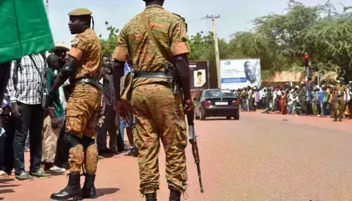 Burkina Faso: బుర్కినా ఫాసోలో మరోసారి చెలరేగిన హింస.. Burkina Faso: బుర్కినా ఫాసోలో మరోసారి చెలరేగిన హింస..