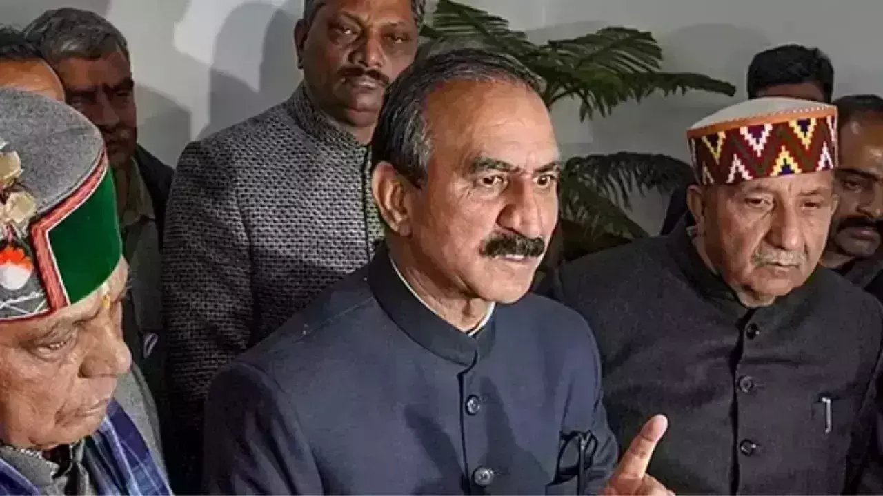 Himachal Pradesh:  హిమాచల్ ముఖ్యమంత్రి, మంత్రులు సంచలన  నిర్ణయం..