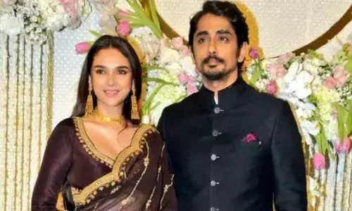 Siddharth Wedding : సిద్ధార్థ్ తో పెళ్లి.. అక్కడే చేసుకుంటామన్న అదితిరావు Siddharth Wedding : సిద్ధార్థ్ తో పెళ్లి.. అక్కడే చేసుకుంటామన్న అదితిరావు