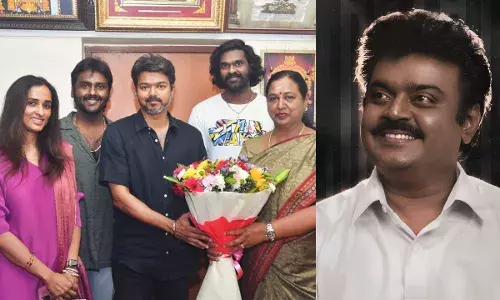 Vijay :  స్టార్ హీరో ఫ్యామిలీకి 50లక్షలు ఇచ్చిన విజయ్.. ఎందుకంటే.. Vijay :  స్టార్ హీరో ఫ్యామిలీకి 50లక్షలు ఇచ్చిన విజయ్.. ఎందుకంటే..