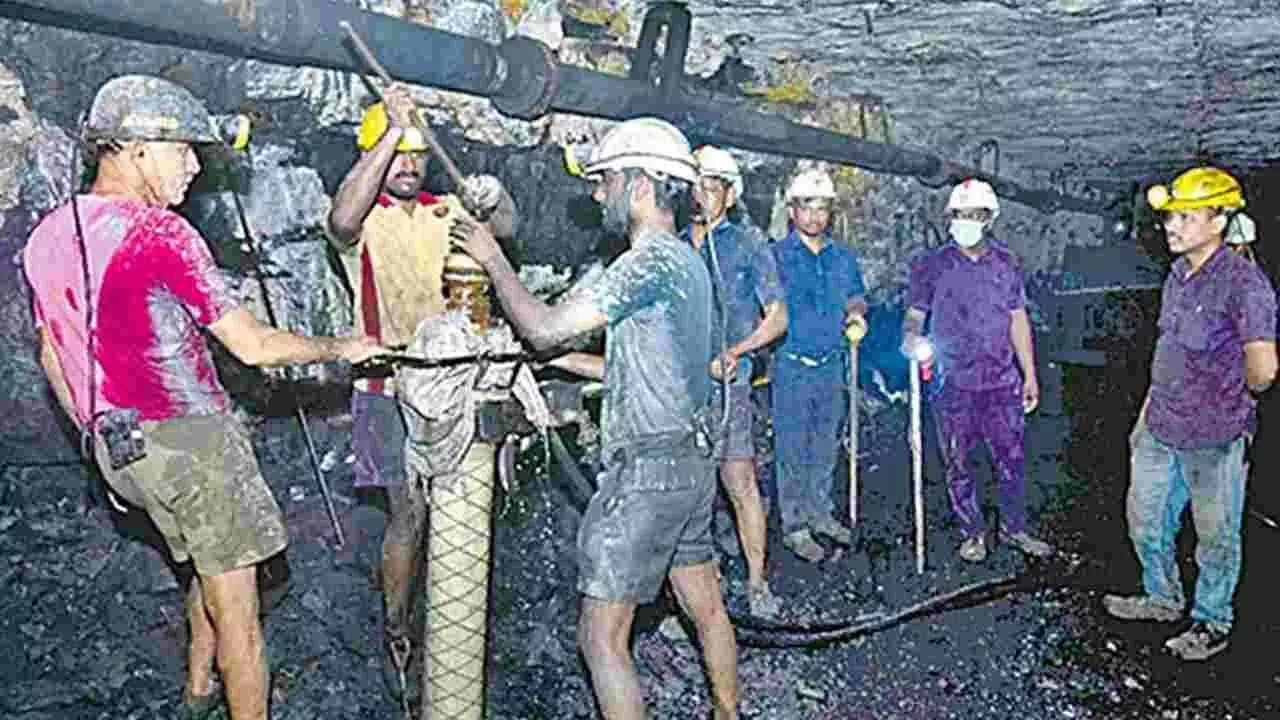 Singareni : సింగరేణిలో ఉద్యోగుల క్రమబద్ధీకరణ Singareni : సింగరేణిలో ఉద్యోగుల క్రమబద్ధీకరణ