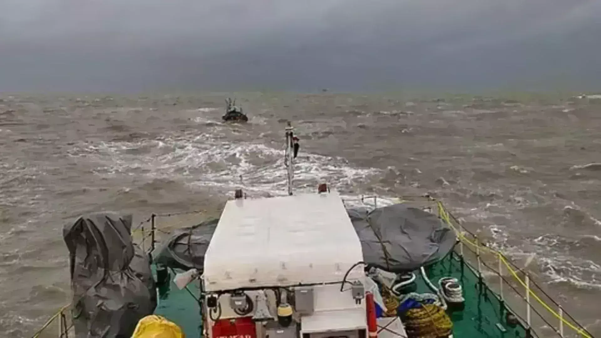 Cyclone Asna: గుజరాత్‌‌కు ముంచుకొస్తున్న తుఫాన్ ముప్పు..