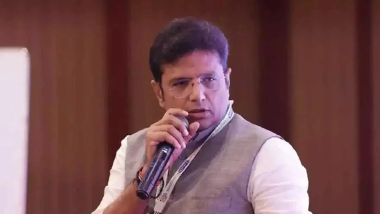 TG : కార్బన్ రహితంగా ఫ్యూచర్ సిటీ నిర్మాణం : మంత్రి శ్రీధర్ బాబు TG : కార్బన్ రహితంగా ఫ్యూచర్ సిటీ నిర్మాణం : మంత్రి శ్రీధర్ బాబు