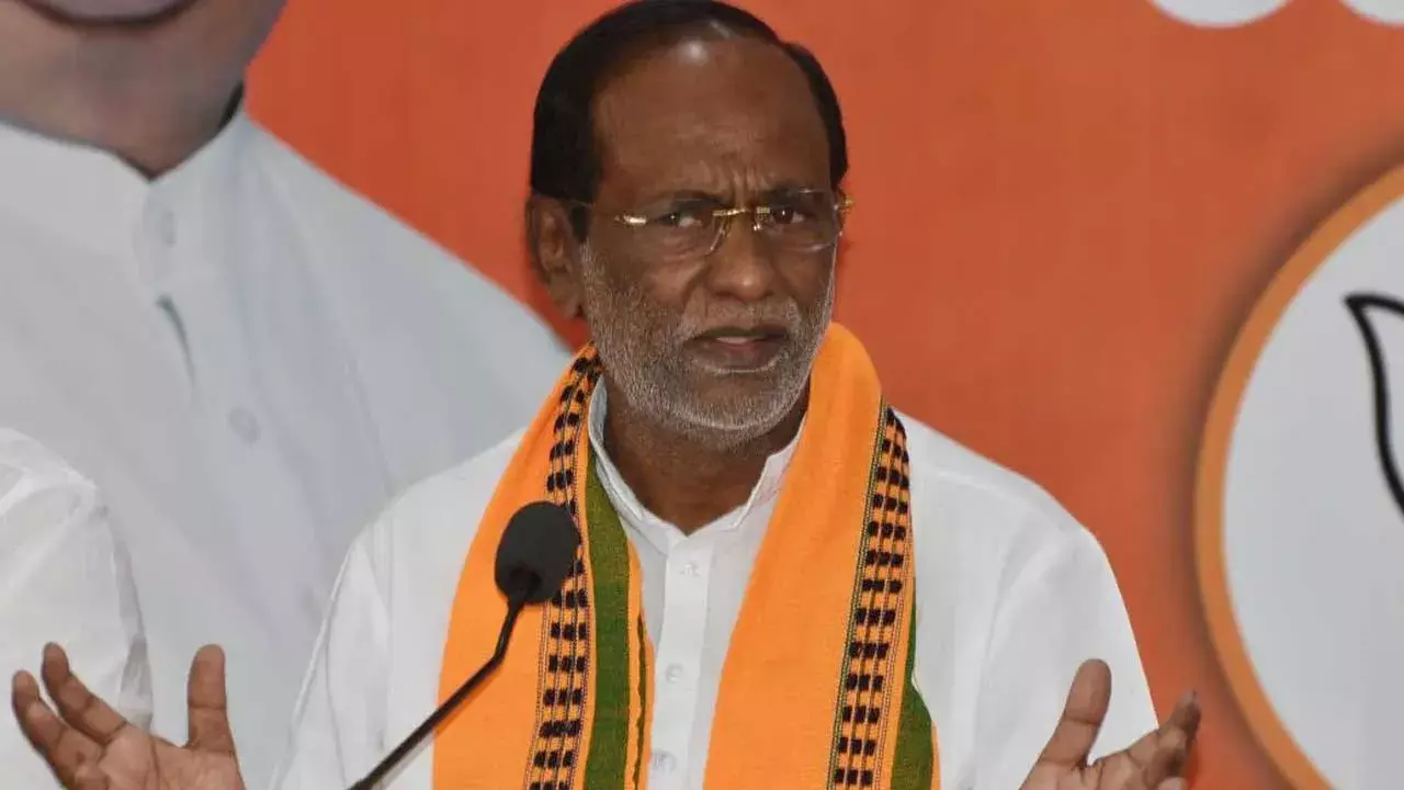 BJP MP Laxman : దిగజారుడు రాజకీయాలు మానుకో.. సీఎం రేవంత్పై లక్ష్మణ్ ఫైర్ BJP MP Laxman : దిగజారుడు రాజకీయాలు మానుకో.. సీఎం రేవంత్పై లక్ష్మణ్ ఫైర్