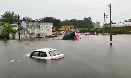 Suryapet : సూర్యాపేటలో ఆకాశానికి చిల్లు.. అతి భారీ వర్షం Suryapet : సూర్యాపేటలో ఆకాశానికి చిల్లు.. అతి భారీ వర్షం