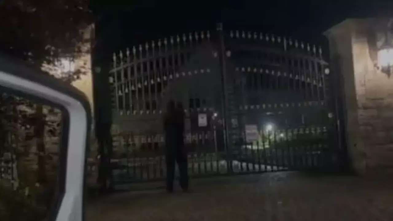 పంజాబీ సింగర్ ధిల్లాన్ ఇంటిపై కాల్పులు .. సోషల్ మీడియాలో వీడియో వైరల్