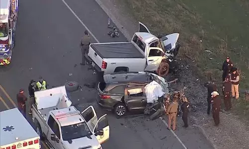 US: టెక్సాస్ లో కారు ప్రమాదం.. నలుగురు భారతీయులు మృతి