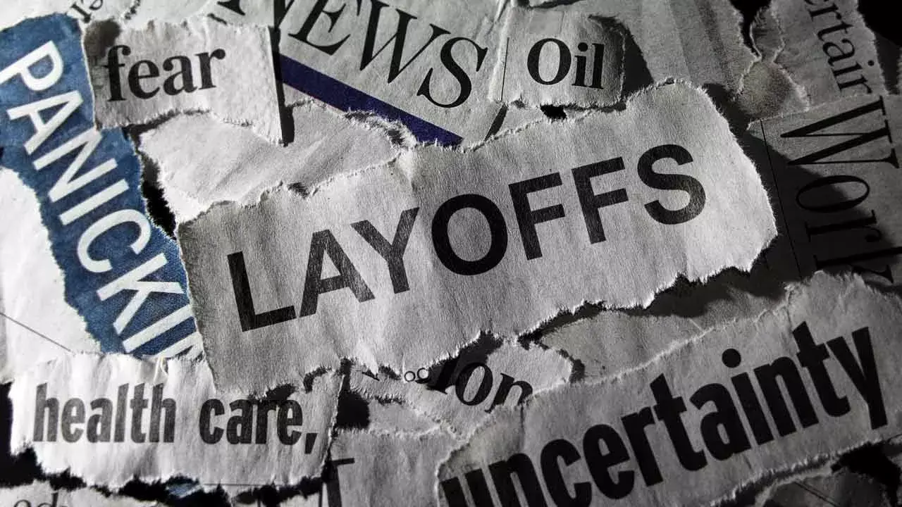 Layoffs : ఆగస్టులో 27 వేల మందిని ఇంటికి పంపిన టెక్ సంస్థలు Layoffs : ఆగస్టులో 27 వేల మందిని ఇంటికి పంపిన టెక్ సంస్థలు