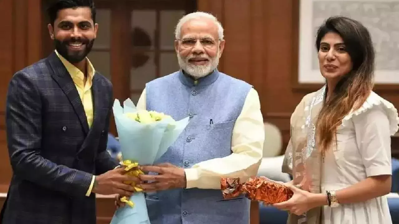 Ravindra Jadeja : బీజేపీలో చేరిన రవీంద్ర జడేజా