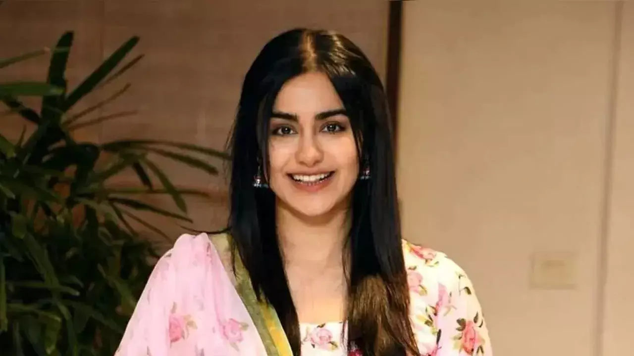 Aadasharma : తప్పుగా ప్రవర్తిస్తే వెంటనే రియాక్ట్ కావాలి : ఆదాశర్మ