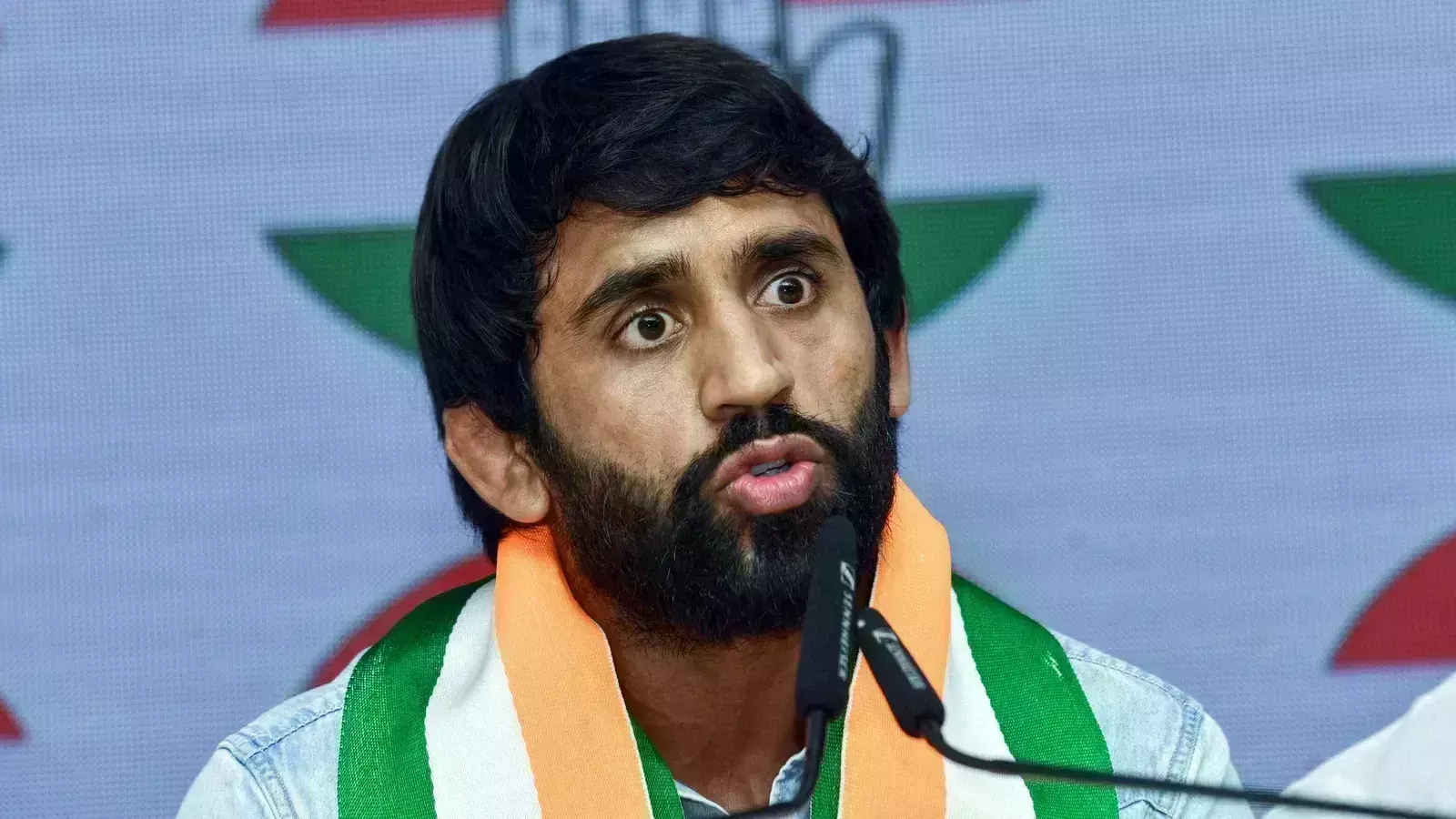 Bajrang Punia: బజరంగ్ పునియాకు విదేశీ నంబర్ నుంచి హత్య బెదిరింపు Bajrang Punia: బజరంగ్ పునియాకు విదేశీ నంబర్ నుంచి హత్య బెదిరింపు
