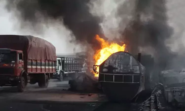 Nigeria: ట్రక్కును ఢీకొన్న ఆయిల్ ట్యాంకర్.. 48 మంది మృతి